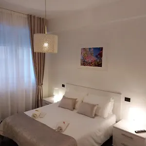 Apartment Ca Gli In Centro Apartsuite, Sottomarina